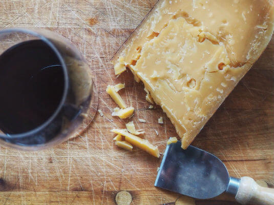 Blend-All-About-Wine-Port-and-Old-Gouda