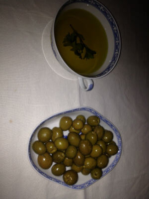 Blend-All-About-Wine-Arrepiado-Velho-Olives-and-Olive-Oil