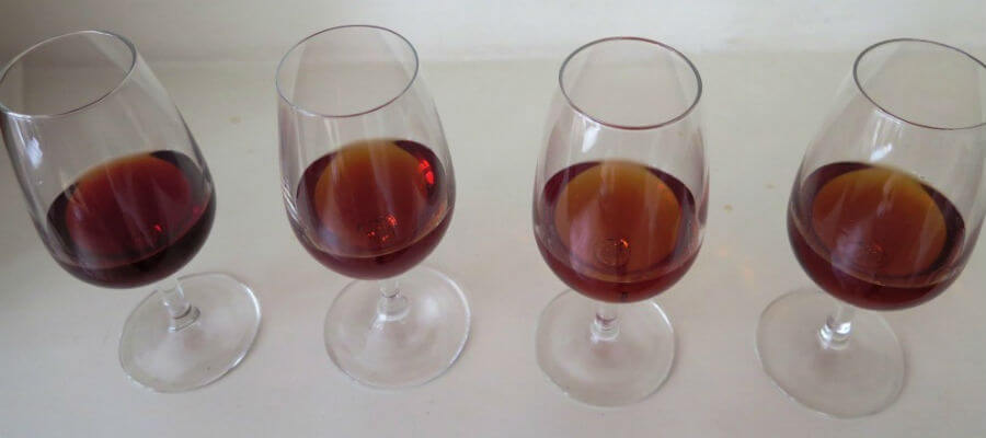 Blend-All-About-Wine-Vasques de Carvalho-Tasting