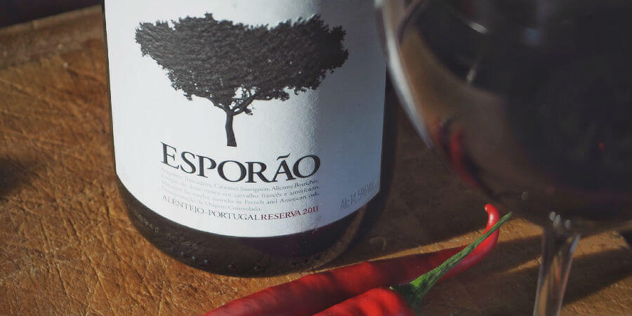 Blend-All-About-Wine-Chili-con-vino-Esporão-Reserva-2011