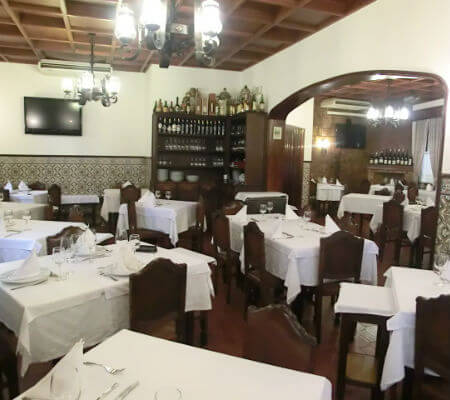 Blend-All-About-Wine-Gaveto Restaurant-Room-2