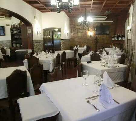 Blend-All-About-Wine-Gaveto Restaurant-Room