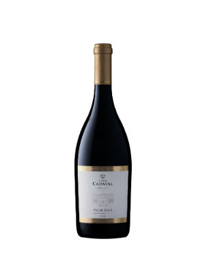 Blend-All-About-Wine-Casa Cadaval-Pinot Noir